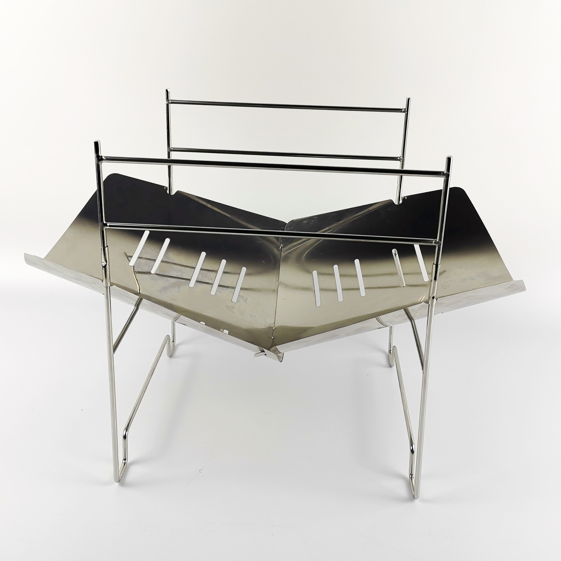 Outdoor camping portable barbecue grill firewood stove H104